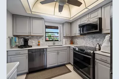 1708 Lakeside Drive #1710B, Venice, FL 34293 - Photo 6