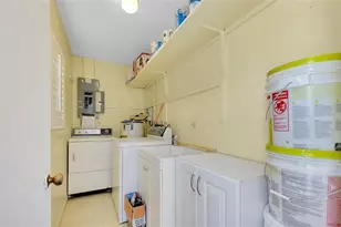 446 Circlewood Dr, Venice, FL 34293 - Photo 38