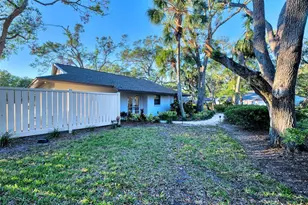 4765 Oak Forest Dr W, Sarasota, FL 34231 - Photo 22