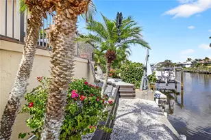 319 Oakwood Cir, Englewood, FL 34223 - Photo 26