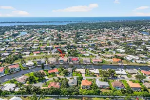 319 Oakwood Cir, Englewood, FL 34223 - Photo 44