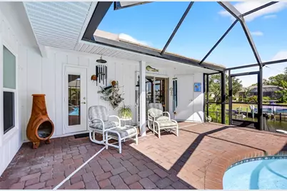 319 Oakwood Circle, Englewood, FL 34223 - Photo 20