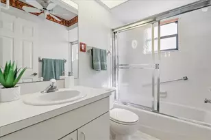 1211 Capri Isles Blvd, Venice, FL 34292 - Photo 26