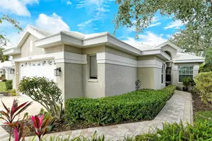 560 Fallbrook Dr, Venice, FL 34292 - Photo 2