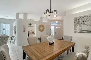 560 Fallbrook Dr, Venice, FL 34292 - Photo 8