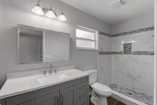 32 Bay Ave, Osprey, FL 34229 - Photo 16