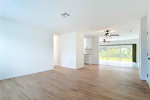 564 Circlewood Dr, Venice, FL 34293 - Photo 4