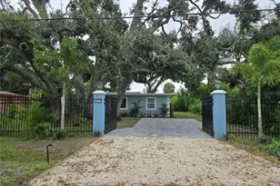 1112 Sunset Ave, Nokomis, FL 34275 - Photo 4