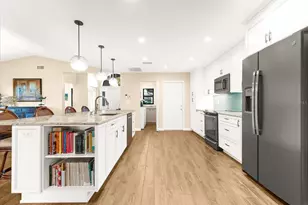 1905 Tradewinds Cir, Venice, FL 34293 - Photo 20