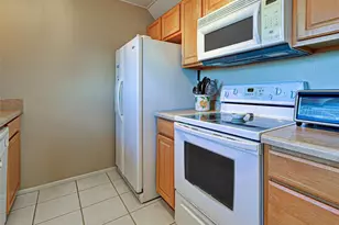 244 Saint Augustine Ave, Venice, FL 34285 - Photo 8