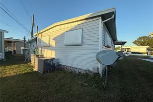 216 Outer Dr E, Venice, FL 34285 - Photo 6