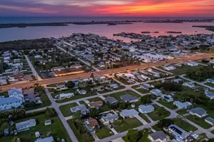 2810 9th St, Englewood, FL 34224 - Photo 36