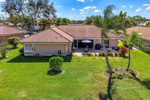 3168 E Village Dr, Venice, FL 34293 - Photo 26