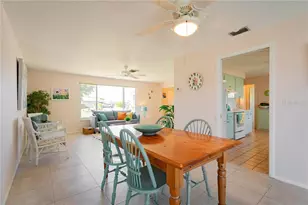 1339 Cambridge Dr, Venice, FL 34293 - Photo 12