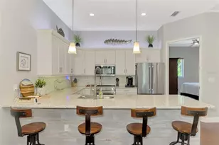 431 Nokomis Ave S, Venice, FL 34285 - Photo 24