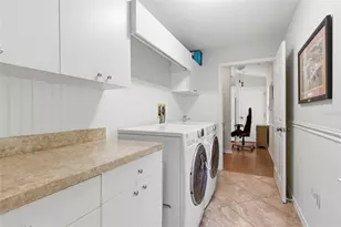 1032 Harbor Town Dr, Venice, FL 34292 - Photo 36