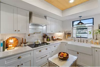 3641 Longmeadow #33, Sarasota, FL 34235 - Photo 2