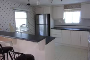 863 S Green Cir, Venice, FL 34285 - Photo 2