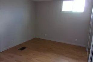 863 S Green Cir, Venice, FL 34285 - Photo 10