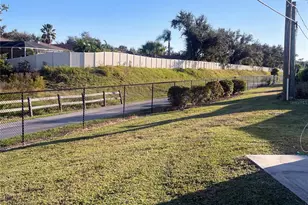 863 S Green Cir, Venice, FL 34285 - Photo 28