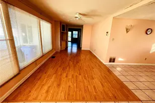 863 S Green Cir, Venice, FL 34285 - Photo 6