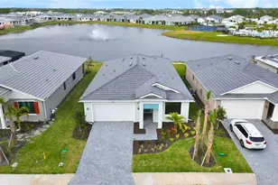 12768 Morning Mist Pl, Venice, FL 34293 - Photo 2