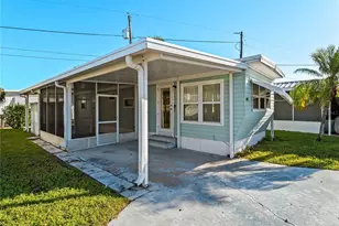 151 S Port Dr, Venice, FL 34285 - Photo 2