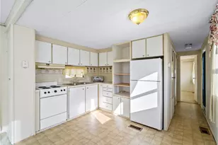 151 S Port Dr, Venice, FL 34285 - Photo 10