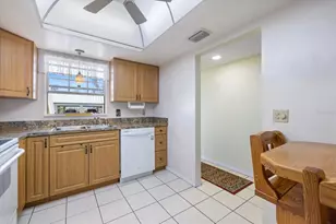 944 Capri Isles Blvd, Venice, FL 34292 - Photo 10
