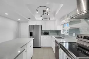 501 Parkdale Mews, Venice, FL 34285 - Photo 4