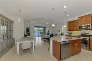 11512 Okaloosa Dr, Venice, FL 34293 - Photo 10