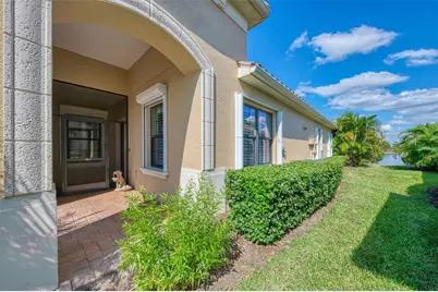 11512 Okaloosa Drive, Venice, FL 34293 - Photo 6