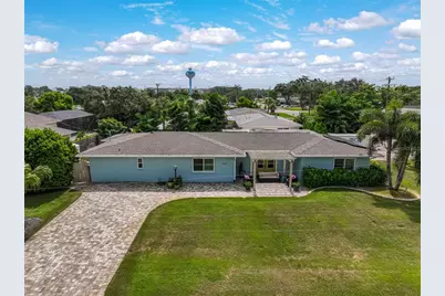 1099 Nokomis Avenue S, Venice, FL 34285 - Photo 2