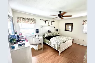 707 E Baffin Drive, Venice, FL 34293 - Photo 6