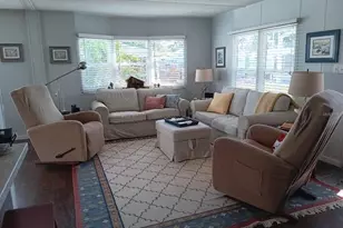 858 S Green Cir, Venice, FL 34285 - Photo 4