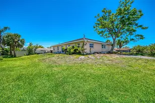 4321 Shamrock Dr, Venice, FL 34293 - Photo 32