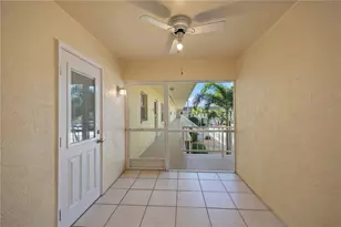 409 Manatee Ct, Venice, FL 34285 - Photo 10