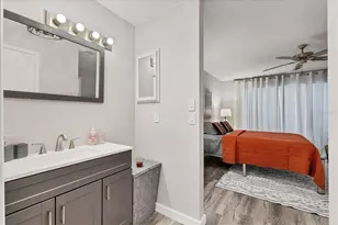 1211 Capri Isles Blvd, Venice, FL 34292 - Photo 20