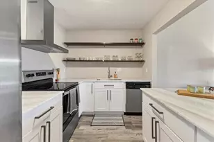 1211 Capri Isles Blvd, Venice, FL 34292 - Photo 12