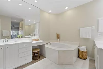 291 Hidden Bay Drive #101, Osprey, FL 34229 - Photo 4