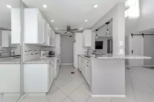 1555 Tarpon Center Dr, Venice, FL 34285 - Photo 16