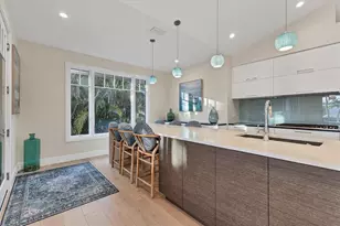 709 Eagle Point Dr, Venice, FL 34285 - Photo 20