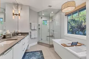 709 Eagle Point Dr, Venice, FL 34285 - Photo 20