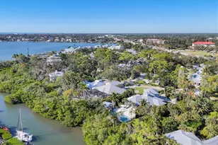 709 Eagle Point Dr, Venice, FL 34285 - Photo 66