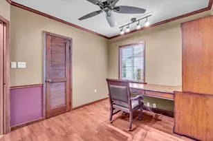 720 Myrtle Ave, Venice, FL 34285 - Photo 16