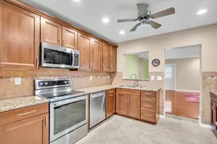 720 Myrtle Ave, Venice, FL 34285 - Photo 8