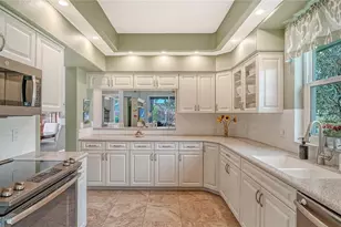 302 Lansbrook Dr, Venice, FL 34292 - Photo 14