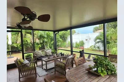 42 E Wentworth Street, Englewood, FL 34223 - Photo 4