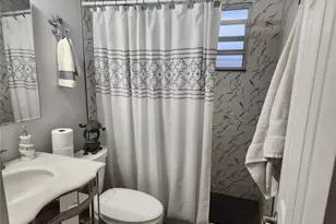 42 E Wentworth St, Englewood, FL 34223 - Photo 32