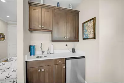 205 E Venice Avenue, Venice, FL 34285 - Photo 8